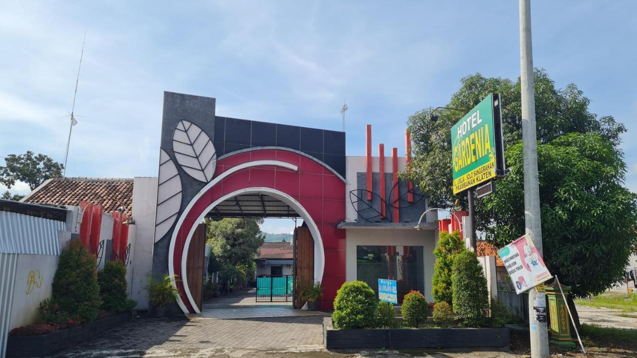 Oyo 90831 Hotel Gardenia Prambanan Surakarta  Экстерьер фото