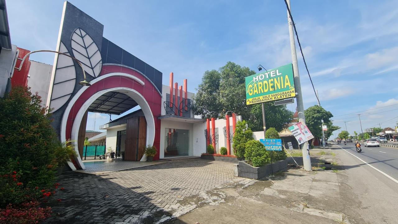 Oyo 90831 Hotel Gardenia Prambanan Джокьякарта Экстерьер фото