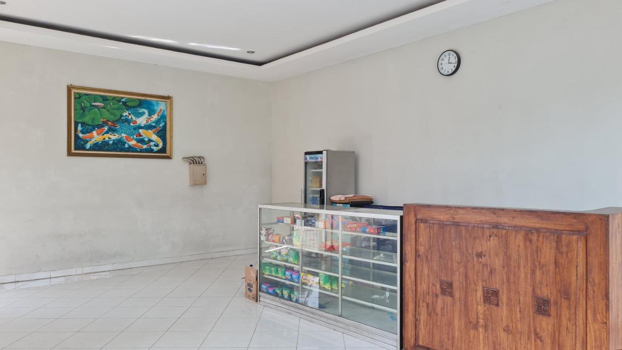 Oyo 90831 Hotel Gardenia Prambanan Surakarta  Экстерьер фото