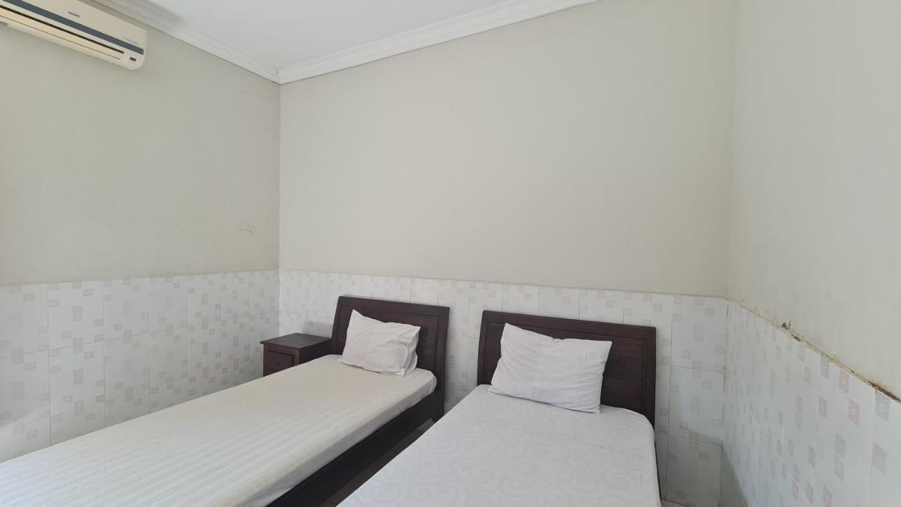 Oyo 90831 Hotel Gardenia Prambanan Surakarta  Экстерьер фото