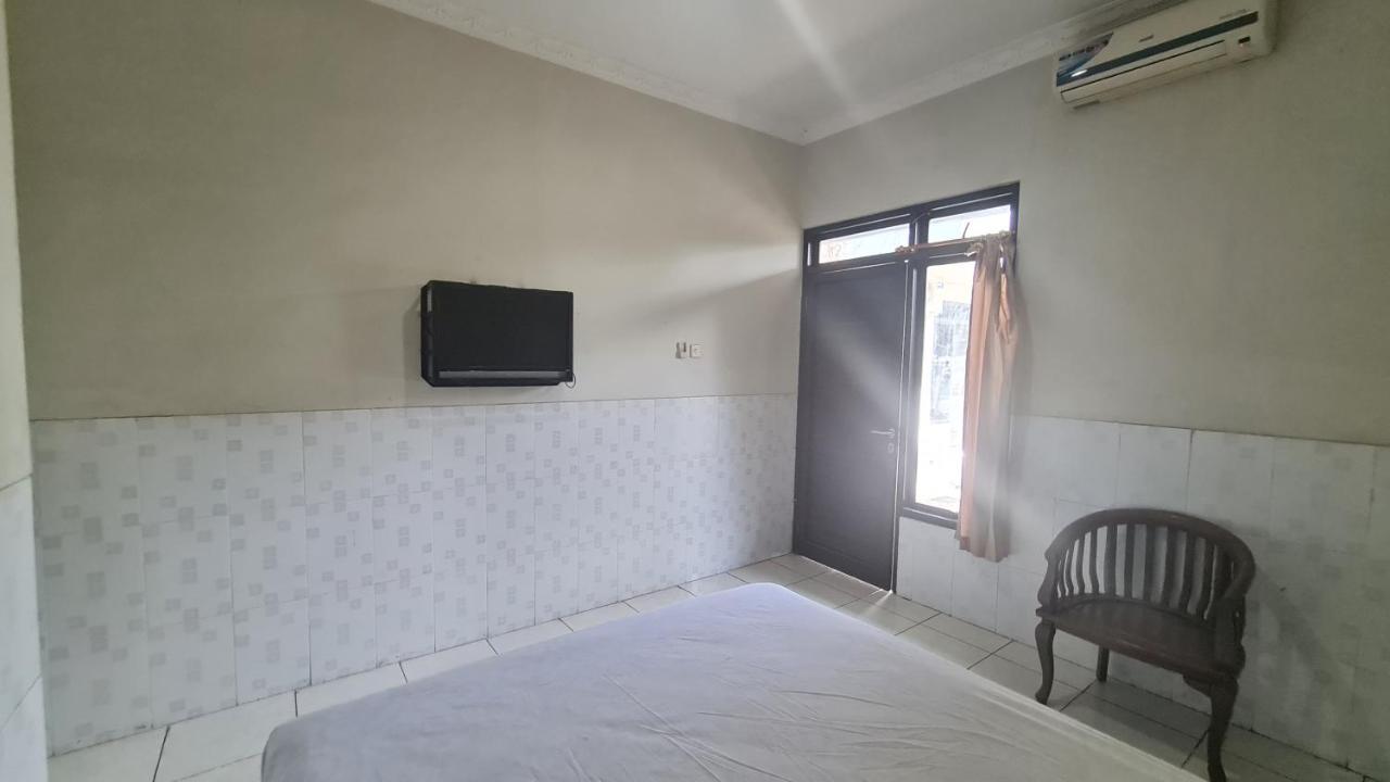Oyo 90831 Hotel Gardenia Prambanan Surakarta  Экстерьер фото